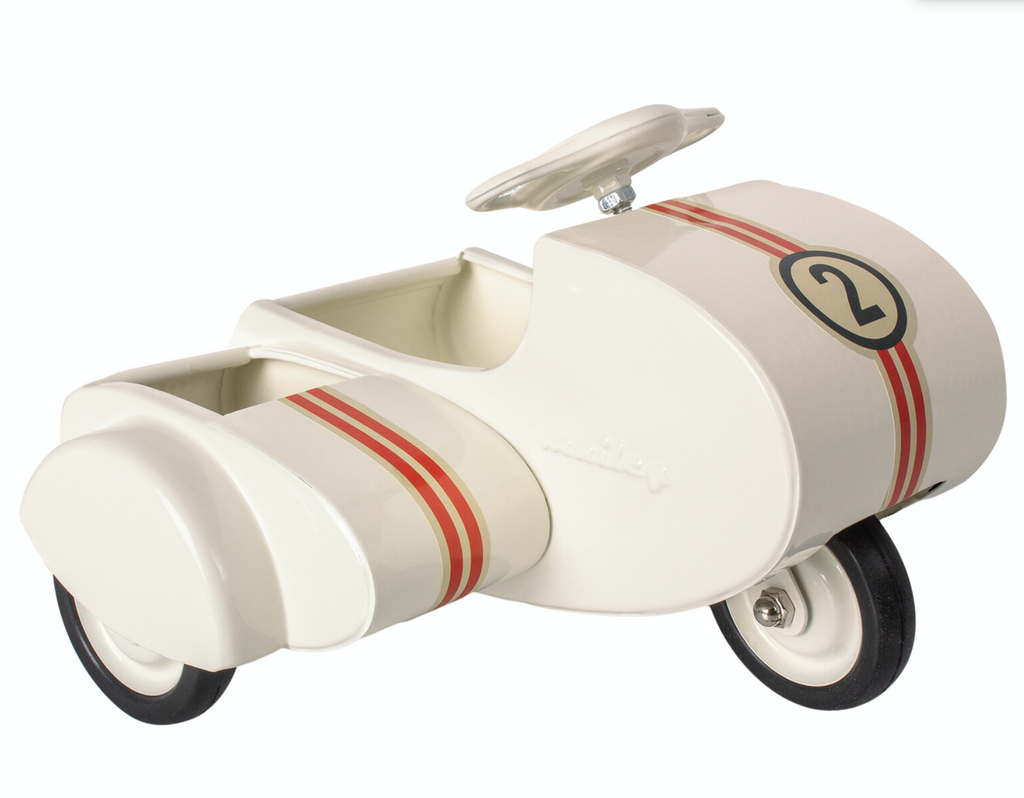 Maileg white scooter sidecar